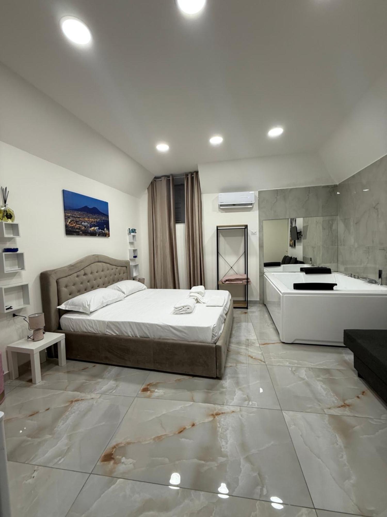Caracciolo Suites 36 Napoli Eksteriør bilde
