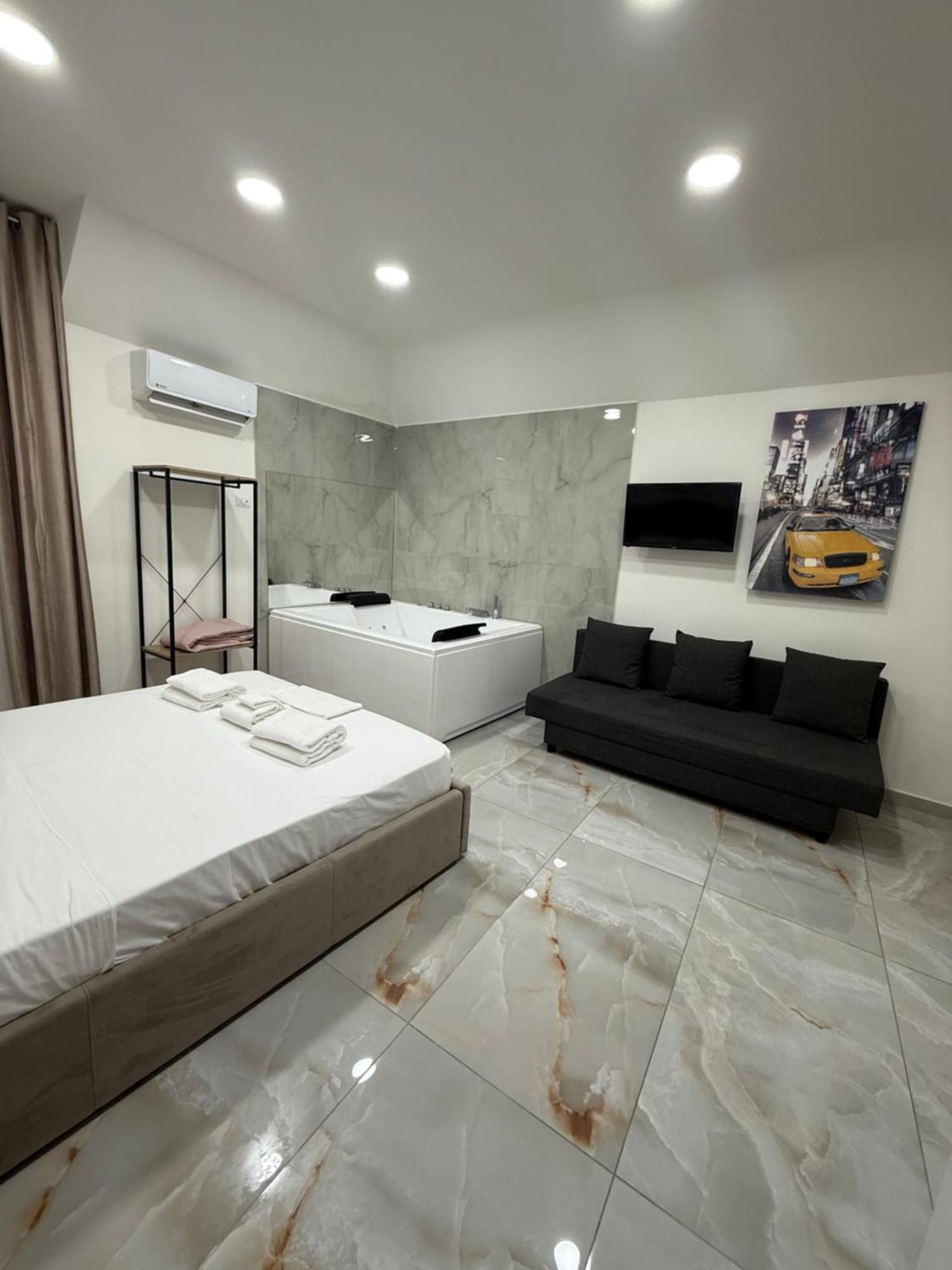 Caracciolo Suites 36 Napoli Eksteriør bilde